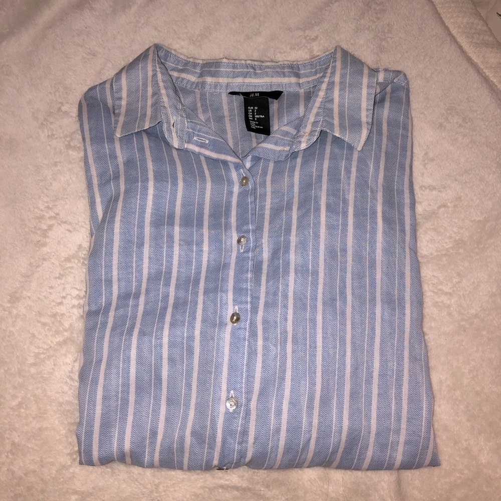 H&M Button Down Shirt - Picture 3 of 5